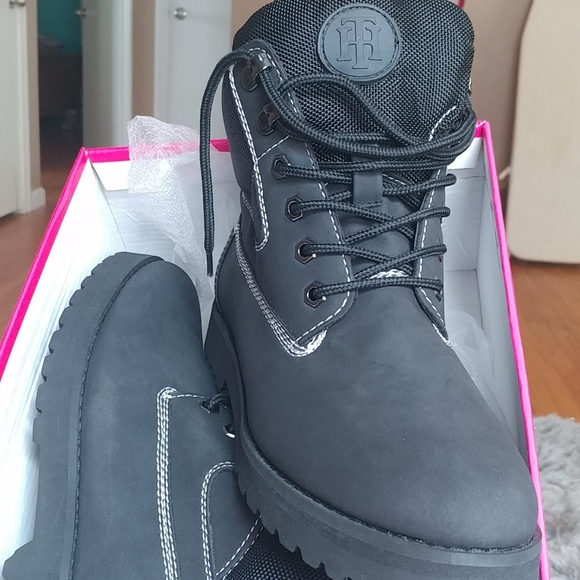 tommy hilfiger work boots